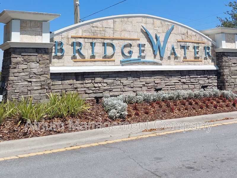 RENT SPECIAL: $500 off the first month’s rent! Beautiful 3Bed/2Bath Home in North Lakeland property image