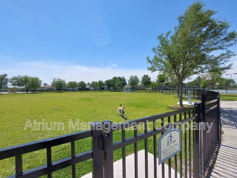 RENT SPECIAL: $500 off the first month’s rent! Beautiful 3Bed/2Bath Home in North Lakeland property image