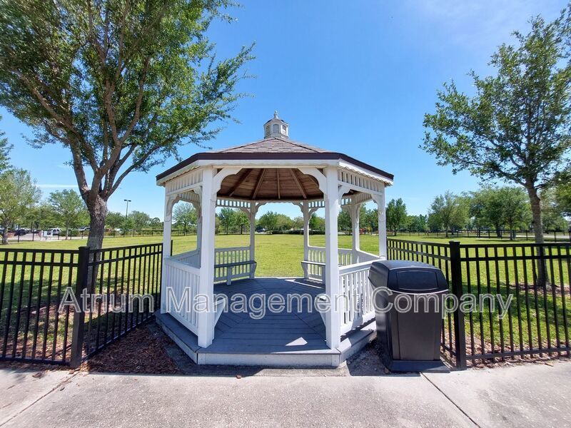 RENT SPECIAL: $500 off the first month’s rent! Beautiful 3Bed/2Bath Home in North Lakeland property image