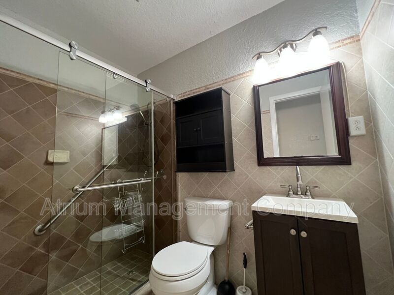 1 Bedroom 1 Bathroom Lake Katherine Village Condo Available Now !!! property image