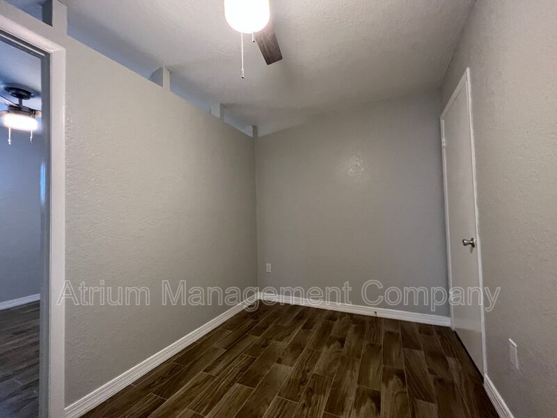 1 Bedroom 1 Bathroom Lake Katherine Village Condo Available Now !!! property image