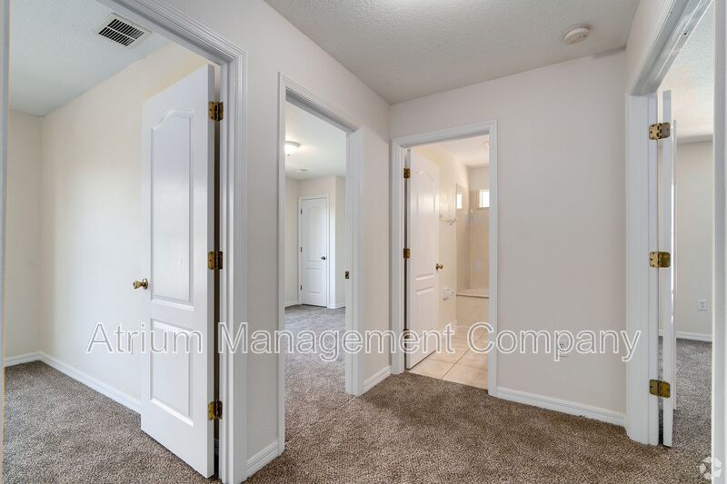 Spacious 3-Bed, 2.5-Bath Townhome with Bonus Room – Minutes from the Indian River! property image