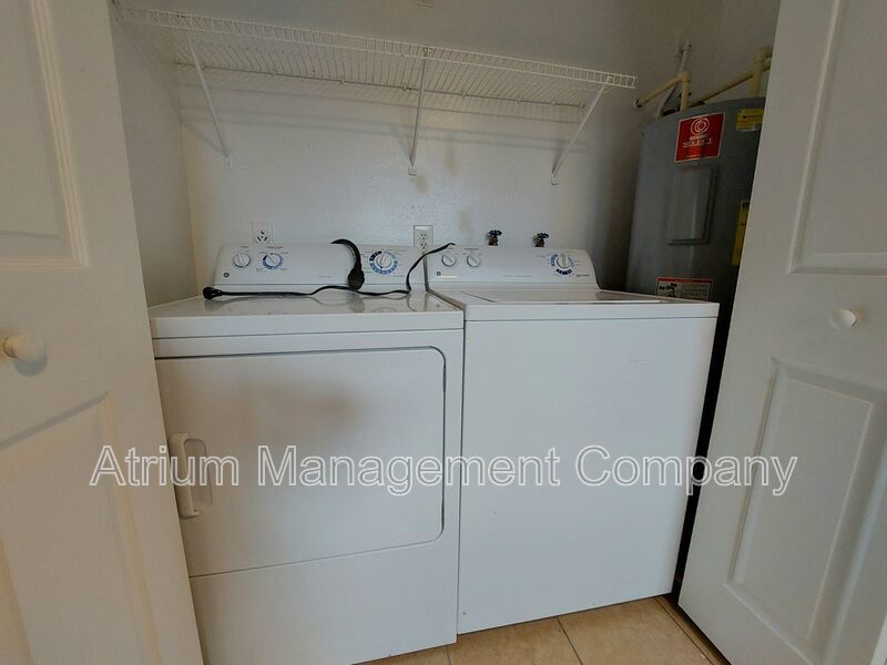 Coming Soon! 2 Bedroom, 1 Bathroom Duplex with New Privacy Gate! property image