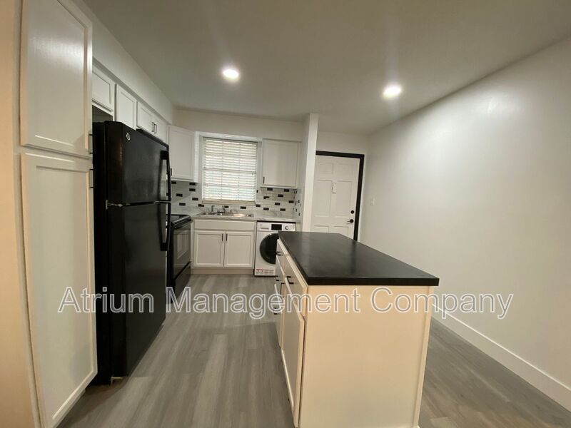 Charming 1-Bedroom Condo in Scenic Winter Park’s Mead Gardens Community property image