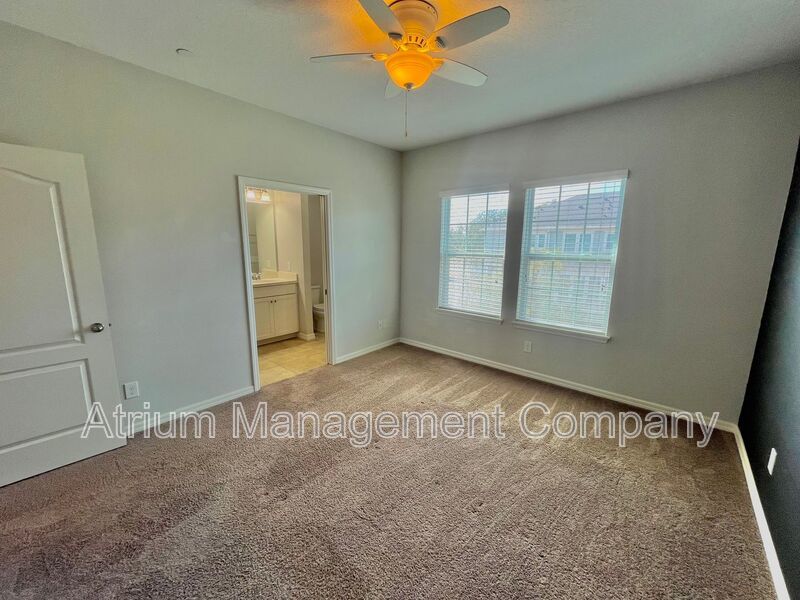 Beautiful 3-bedroom, 3.5-bathroom townhome in Oviedo property image