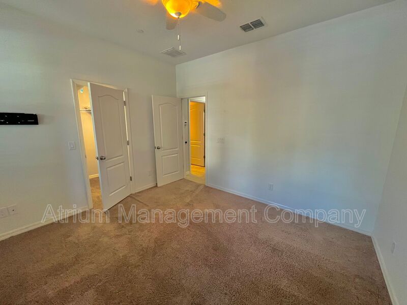 Beautiful 3-bedroom, 3.5-bathroom townhome in Oviedo property image