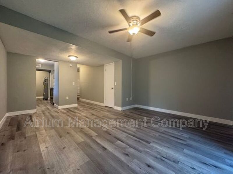 1 MONTH FREE RENT! Gorgeous 2bedroom 1 bathroom Townhome! Move-In Ready!!!! property image