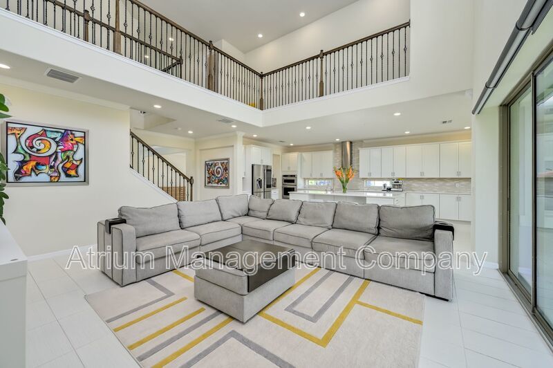 Luxury 5 Bedroom 5 Bath in Tampa Bay Area!!! Available 1/10/2026 property image