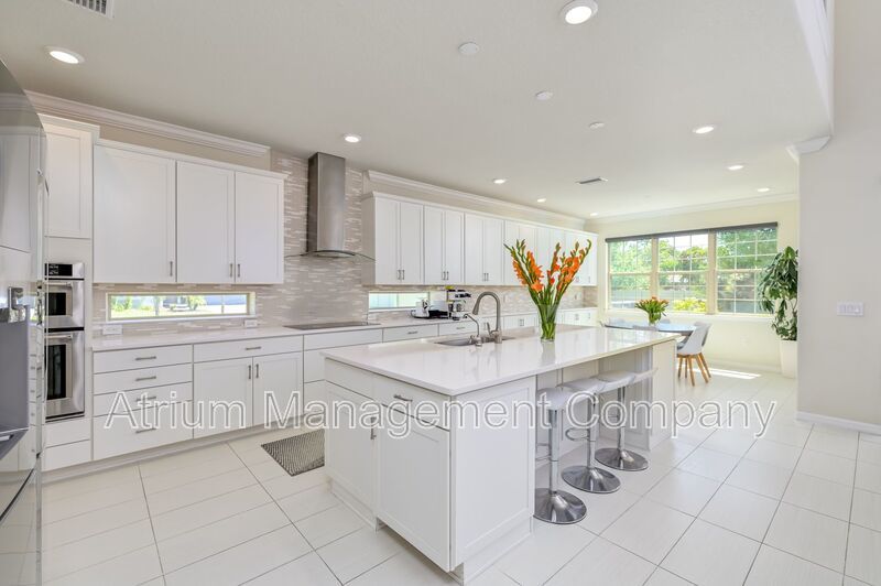 Luxury 5 Bedroom 5 Bath in Tampa Bay Area!!! Available 1/10/2026 property image