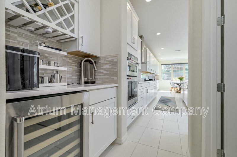 Luxury 5 Bedroom 5 Bath in Tampa Bay Area!!! Available 1/10/2026 property image