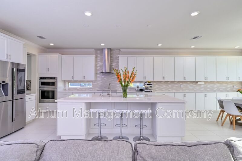 Luxury 5 Bedroom 5 Bath in Tampa Bay Area!!! Available 1/10/2026 property image