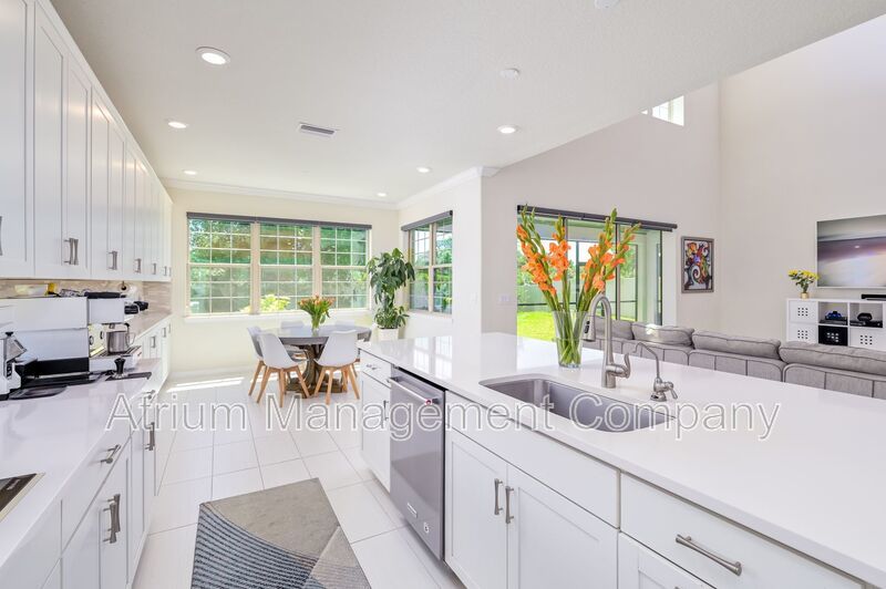 Luxury 5 Bedroom 5 Bath in Tampa Bay Area!!! Available 1/10/2026 property image