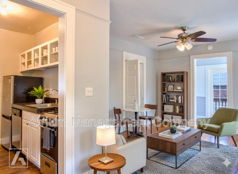 Stunning 2nd Floor Studio with Enclosed Solarium property image