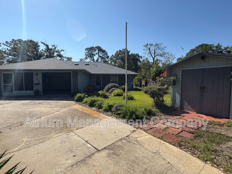 Spacious 3-Bedroom Home in Beautiful DeBary – Comfort, Style & Relaxation! property image