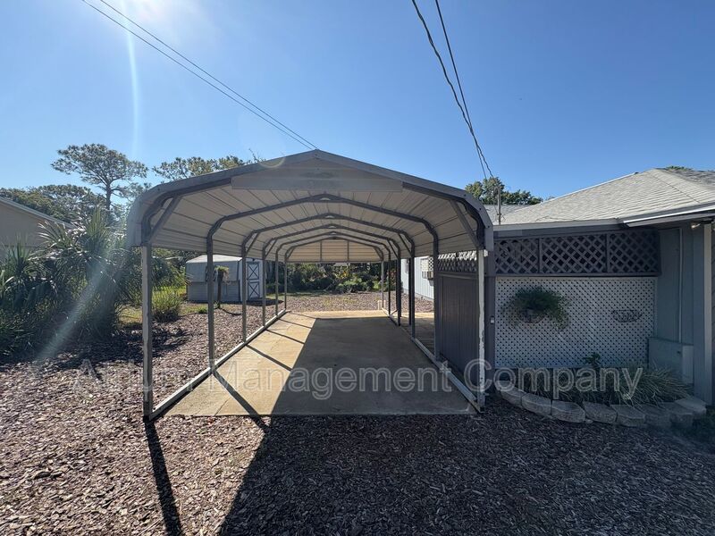 Spacious 3-Bedroom Home in Beautiful DeBary – Comfort, Style & Relaxation! property image