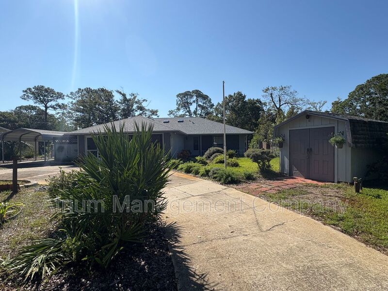 Spacious 3-Bedroom Home in Beautiful DeBary – Comfort, Style & Relaxation! property image