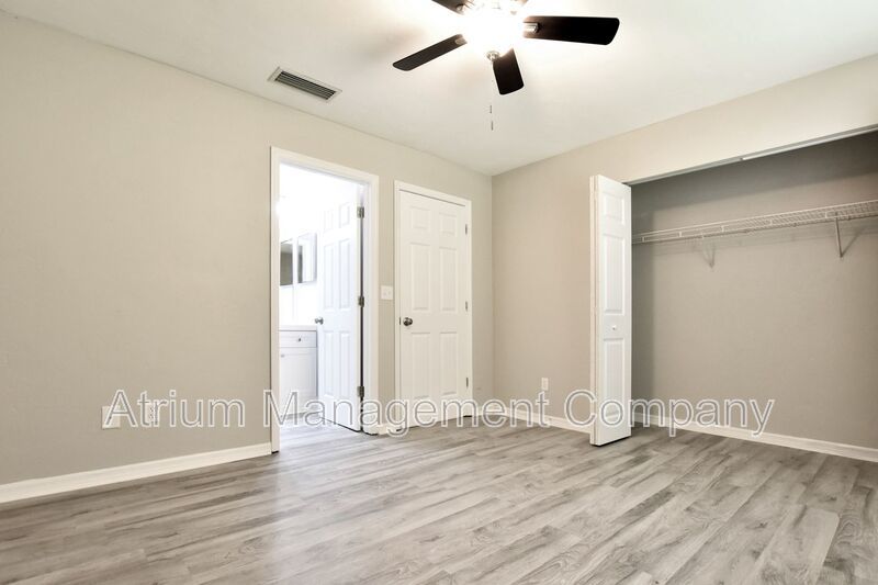 Fully Renovated 2 Bedroom Townhome in Tumblin Creek property image