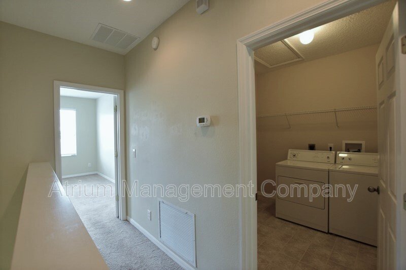 Amazing 2 Bedroom, 2.5 Bathroom Townhome in Baldwin Park – Near Downtown Orlando! property image