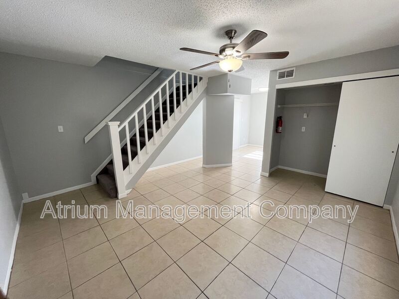 2 Bedroom 1 Bathroom Upgraded Temple Terrace Apartment property image