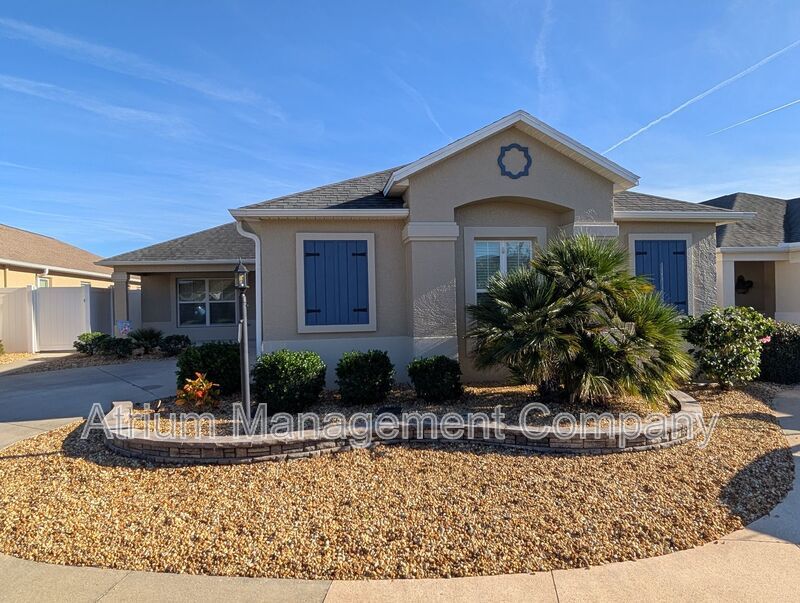 NEW LVP FLOORS! Fairmont Villa Minutes to Brownwood Paddock Square property image