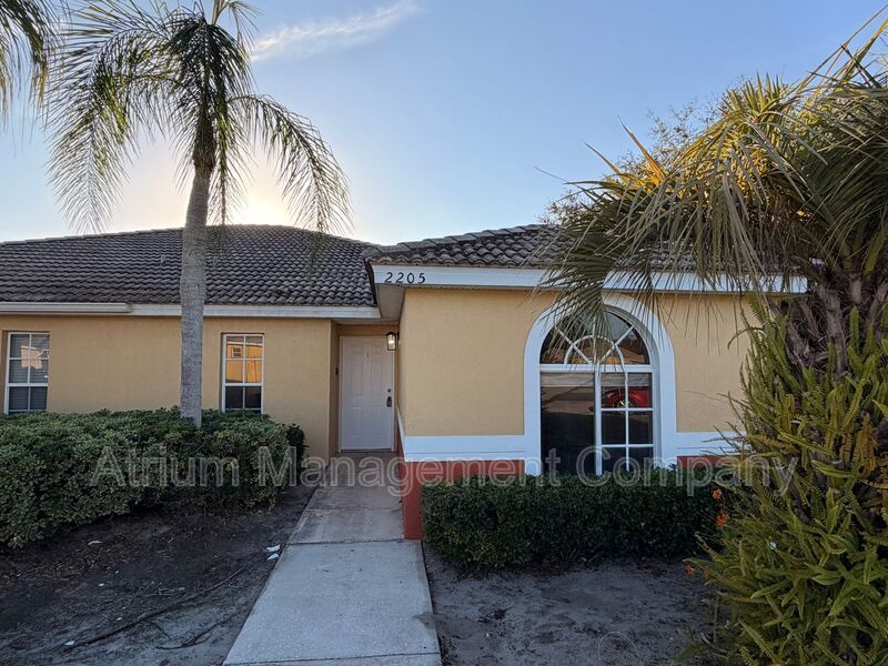 Mediterranean 3BR Villa with Water View | Resort-Style Living in Lake Marion Golf Resort property image