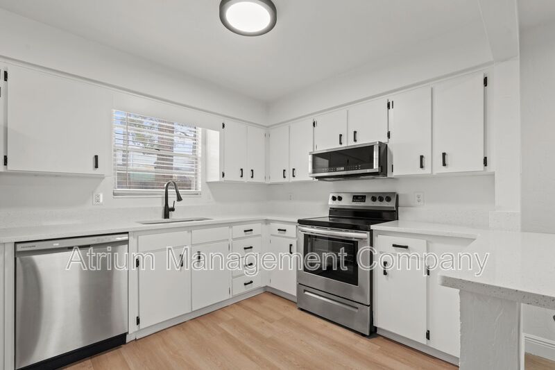 ONE MONTH FREE!!!! Immediate move-in limited offer property image