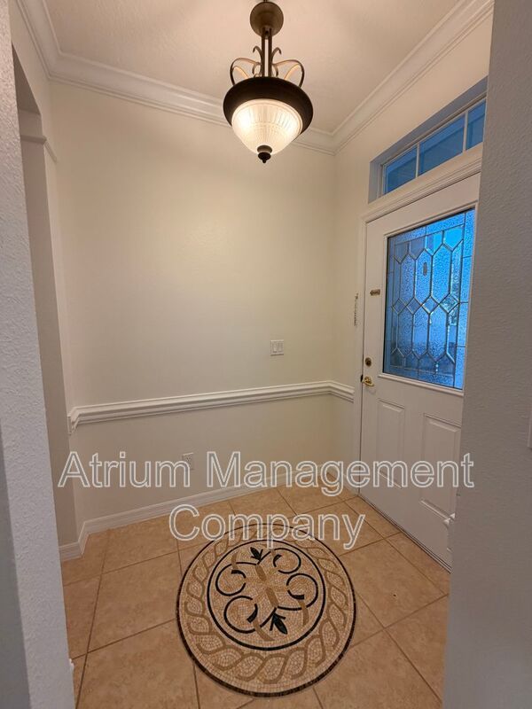 Charming 3BR Winter Garden Home | Spacious Layout, Preserve View & Screened Patio property image