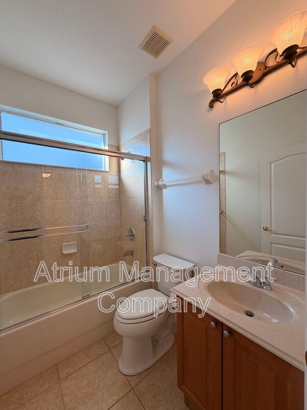 Charming 3BR Winter Garden Home | Spacious Layout, Preserve View & Screened Patio property image