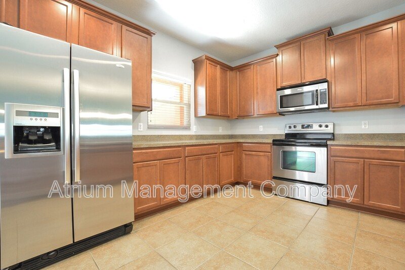 Spacious 4-Bedroom Town Home for Rent in Altamonte Springs, FL property image