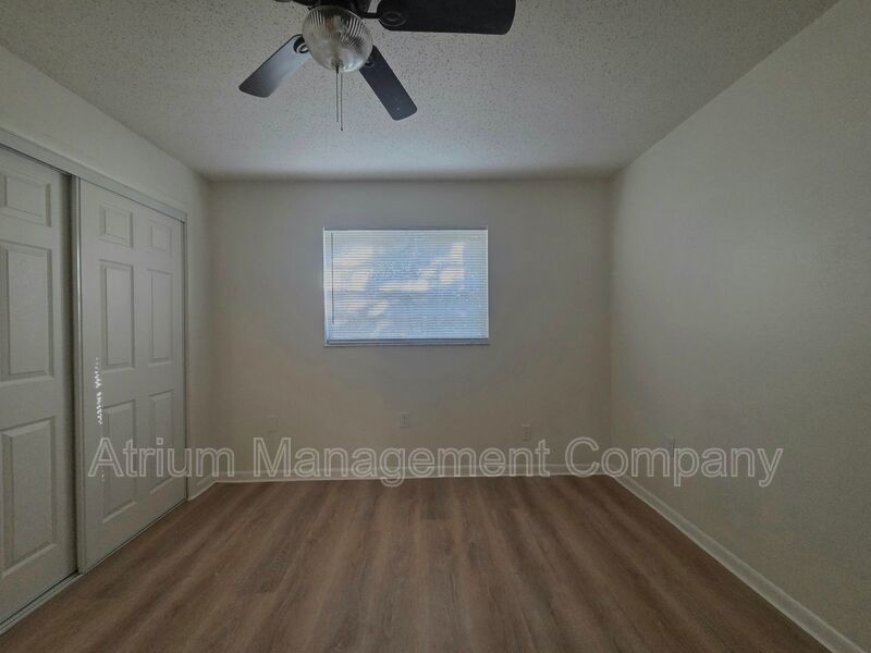 2 Bedroom, 1 Bathroom Apartment located near downtown Lakeland! property image