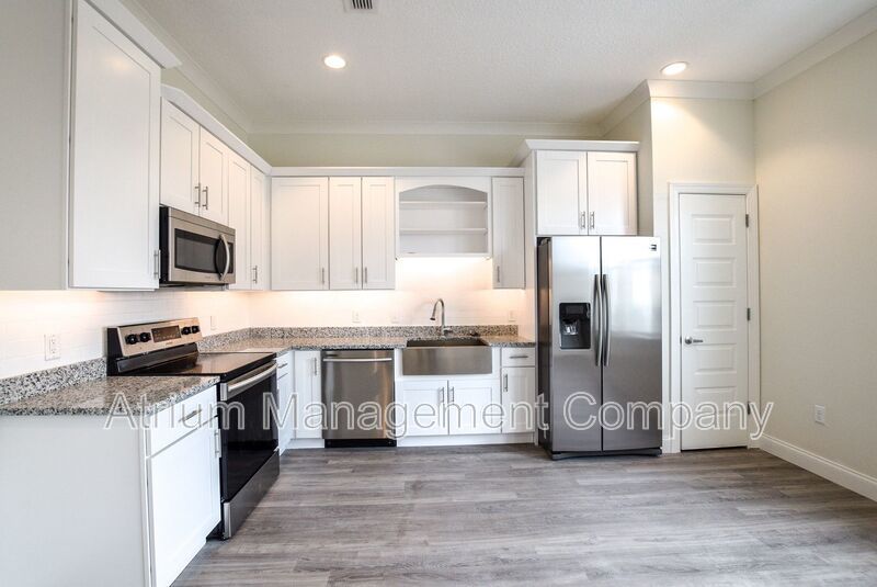 New Apartment Living in the Heart of Downtown Winter Garden, FL! One Bedroom/One Bath Available! property image