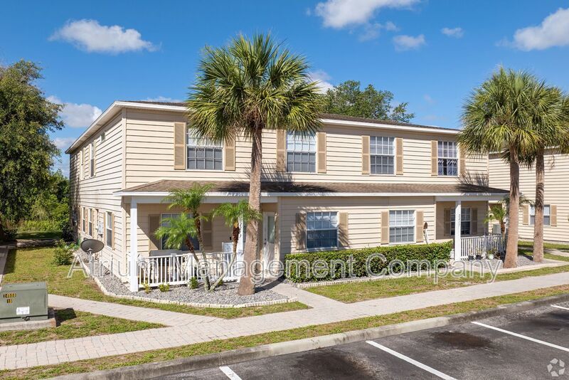 Spacious 4-Bed, 2.5-Bath Townhome – Minutes from the Indian River! property image