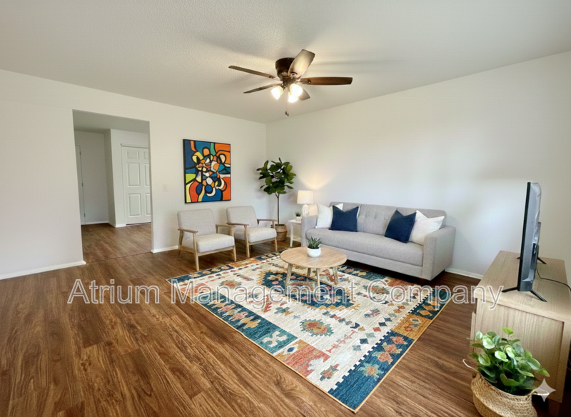 Don’t Miss This Updated 2 Bedroom rental in Lakeland property image