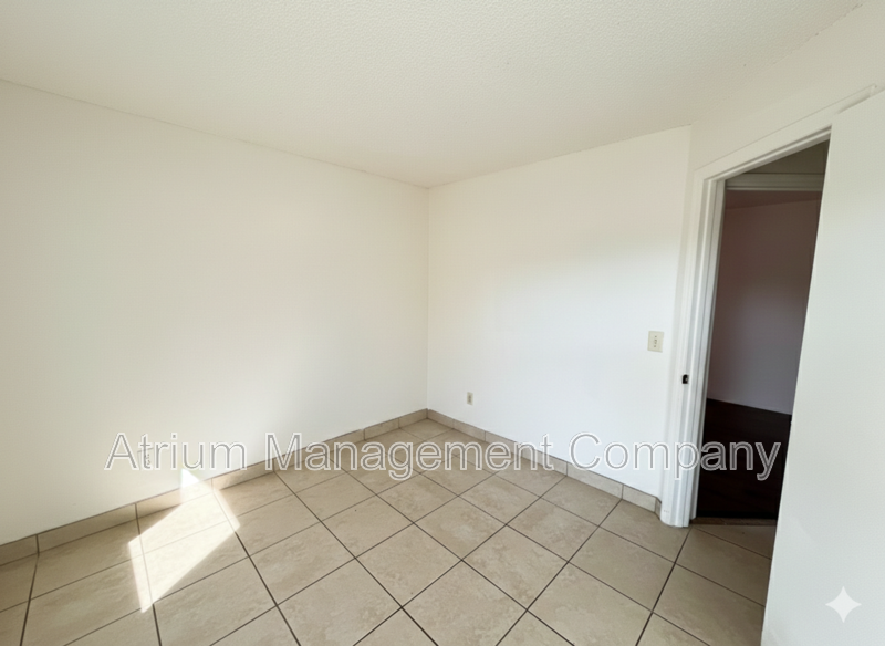 Charming Corner-Unit Townhome in the Heart of Kissimmee! property image
