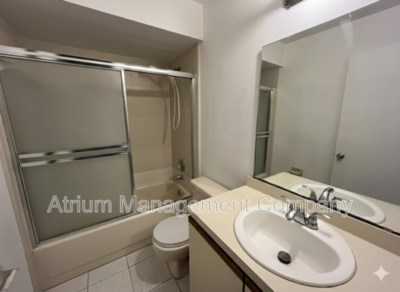 Charming Corner-Unit Townhome in the Heart of Kissimmee! property image