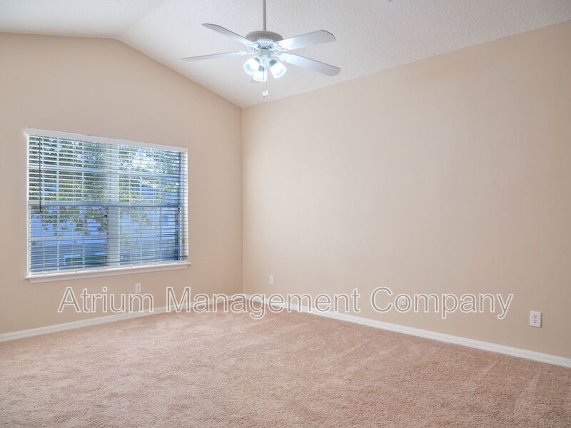 Modern End-Unit Living in Gated Barclay Reserve | Winter Springs property image