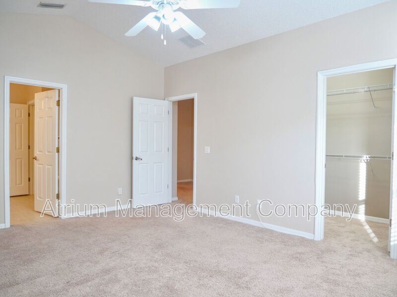 Modern End-Unit Living in Gated Barclay Reserve | Winter Springs property image