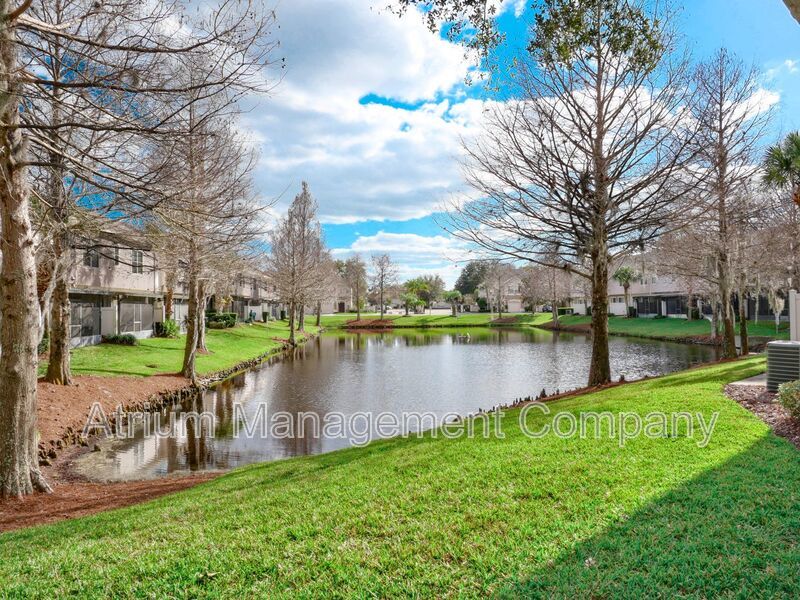 Modern End-Unit Living in Gated Barclay Reserve | Winter Springs property image