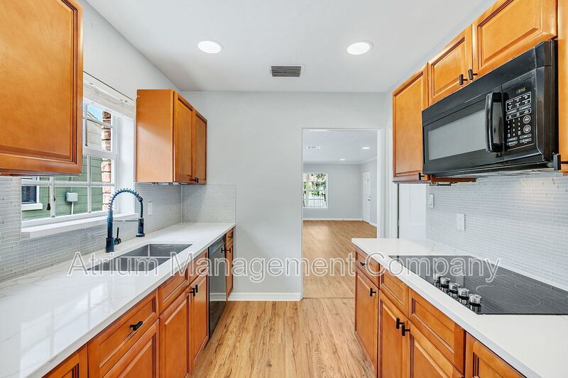 Beautifully Renovated 3BR/2BA Home in Sought-After Mills 50 – Corner Lot! property image