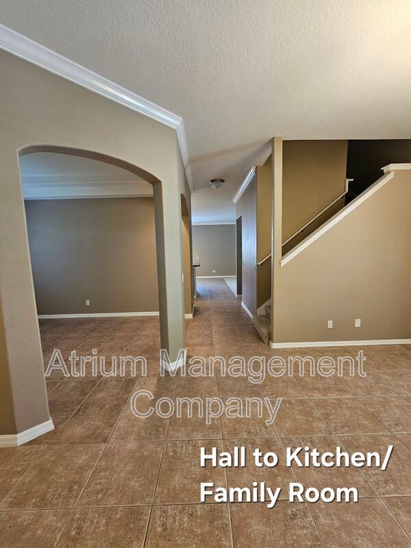 Elegant 5-Bed, 3.5-Bath Pool Home in Lake Mary’s Exclusive Magnolia Plantation – Guard Gated Luxury! property image