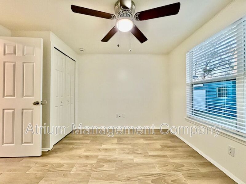 Charming 3-Bedroom Home with Fenced Yard in the Heart of Lake Helen property image