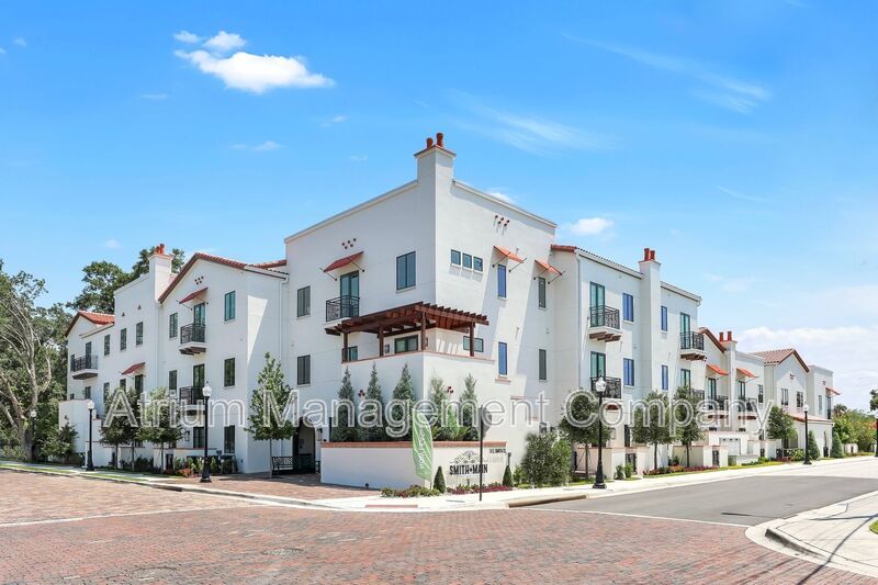 Experience Modern Luxury at Smith & Main: Premier Living in Downtown Winter Garden property image