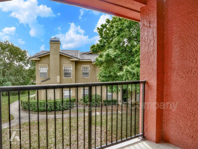 Inviting 3 Bed 2 Bath Gated Spacious Condo in Lake Mary, FL near Heathrow property image