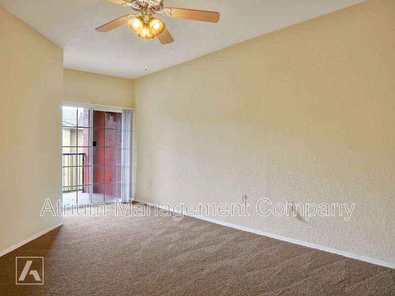 Inviting 3 Bed 2 Bath Gated Spacious Condo in Lake Mary, FL near Heathrow property image