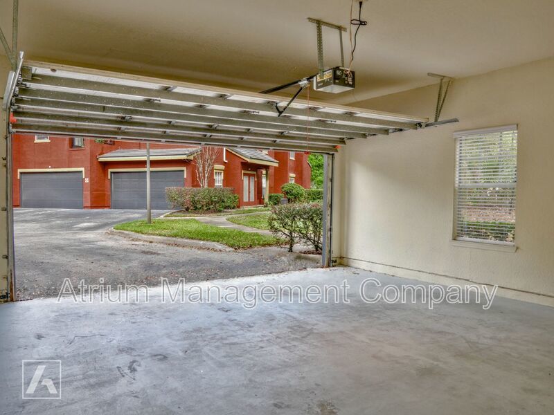 Inviting 3 Bed 2 Bath Gated Spacious Condo in Lake Mary, FL near Heathrow property image