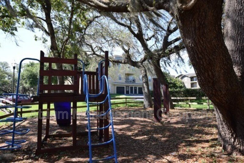 Inviting 3 Bed 2 Bath Gated Spacious Condo in Lake Mary, FL near Heathrow property image