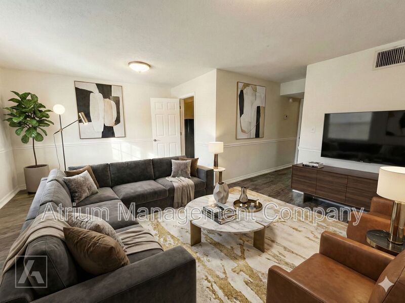 Private 1-Bedroom Apartment on Curry Ford Rd | Exclusive Residential Conversion in Orlando property image
