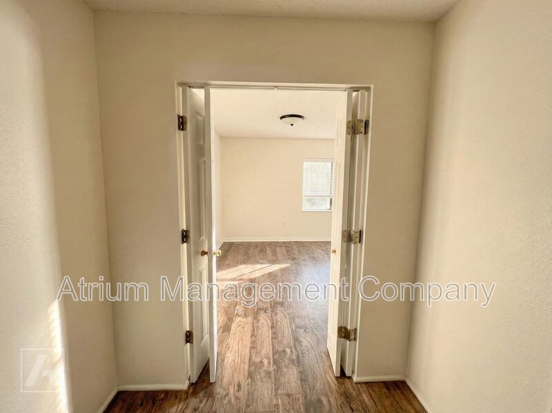 Private 1-Bedroom Apartment on Curry Ford Rd | Exclusive Residential Conversion in Orlando property image