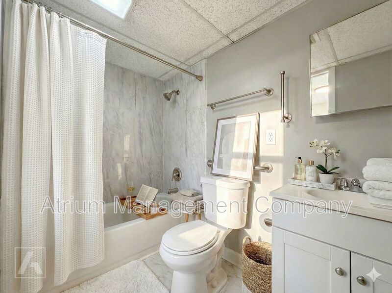 Private 1-Bedroom Apartment on Curry Ford Rd | Exclusive Residential Conversion in Orlando property image