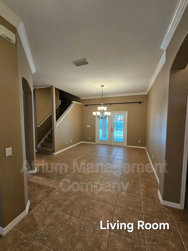 Elegant 5-Bed, 3.5-Bath Pool Home in Lake Mary’s Exclusive Magnolia Plantation – Guard Gated Luxury! property image